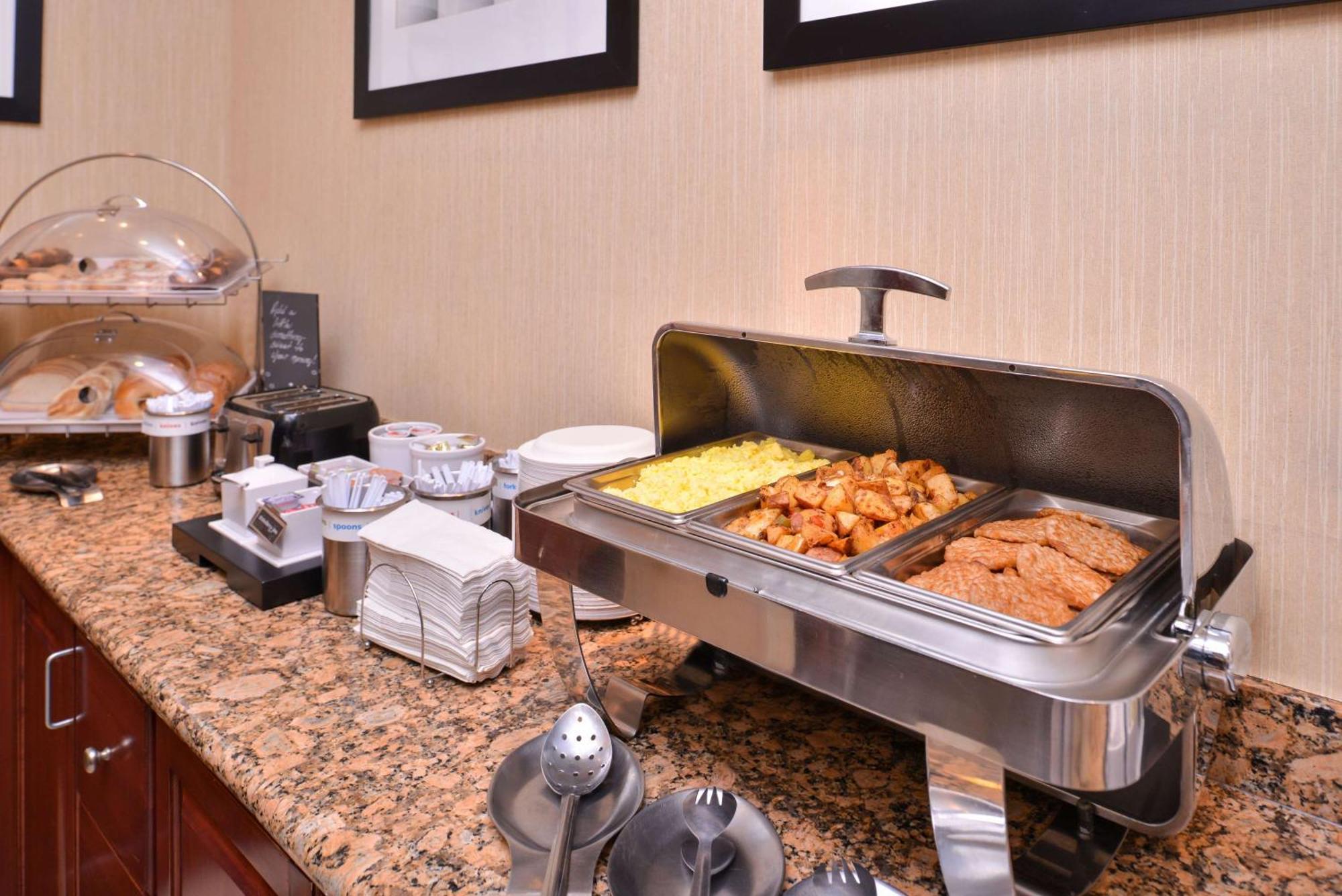 Hampton Inn York Extérieur photo